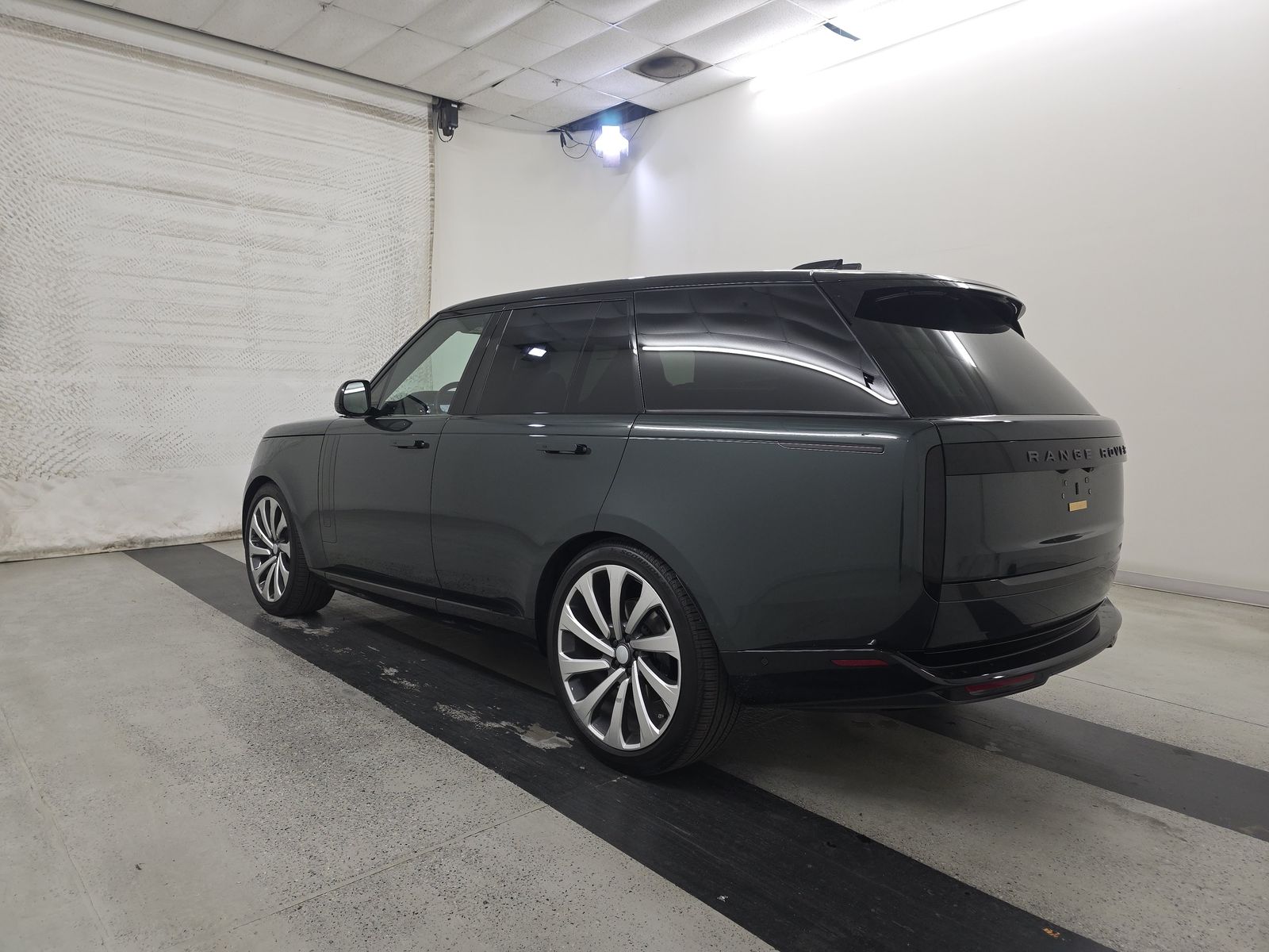 2025 Land Rover Range Rover SE AWD