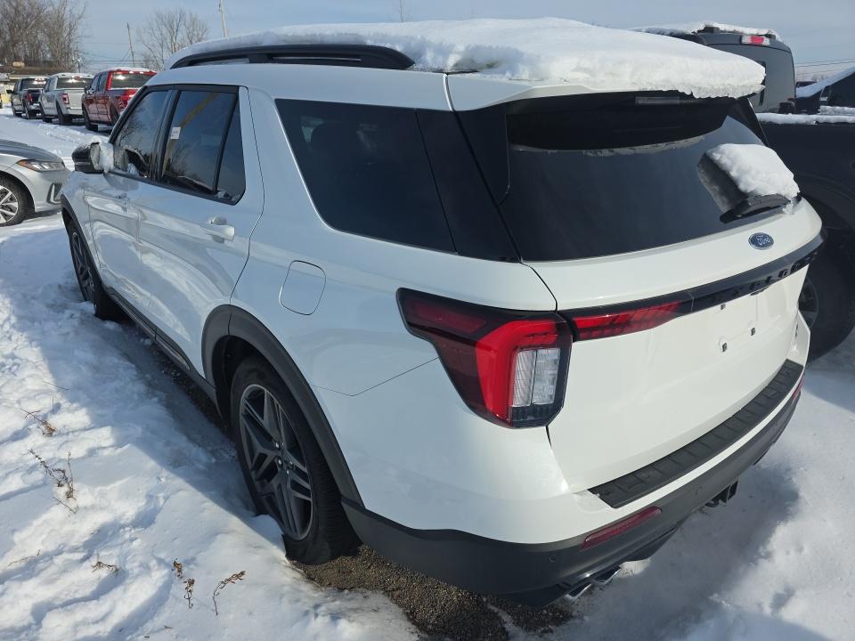 2025 Ford Explorer ST AWD
