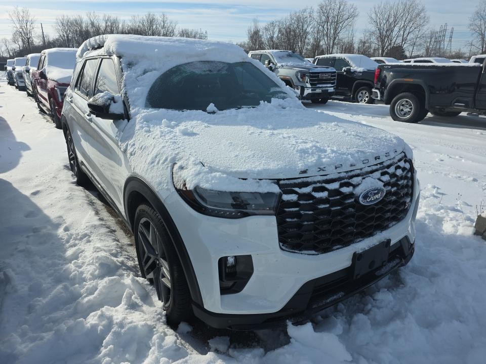 2025 Ford Explorer ST AWD