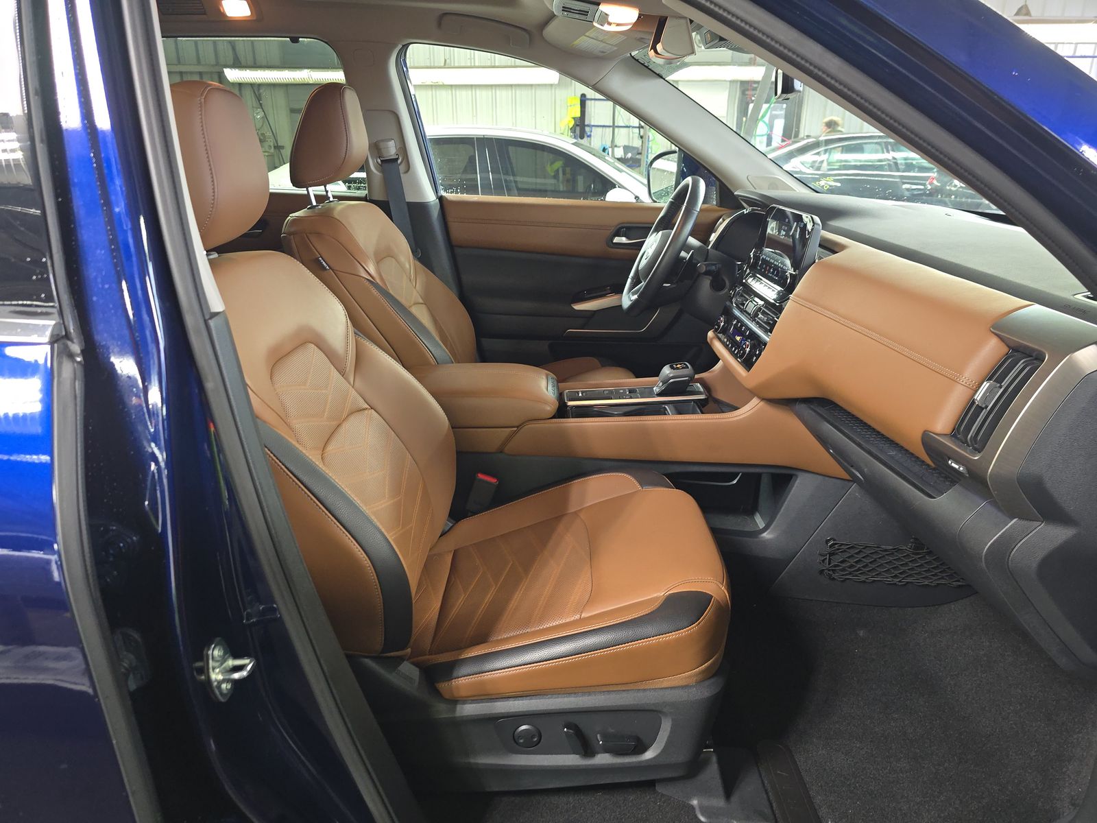 2024 Nissan Pathfinder Platinum FWD