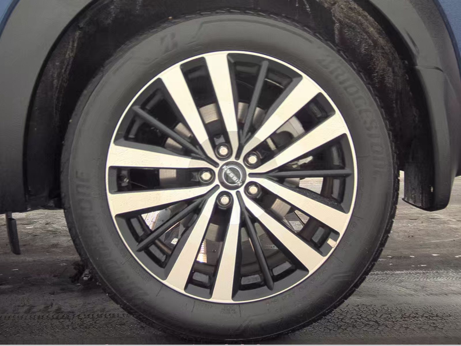 2024 Nissan Pathfinder Platinum FWD