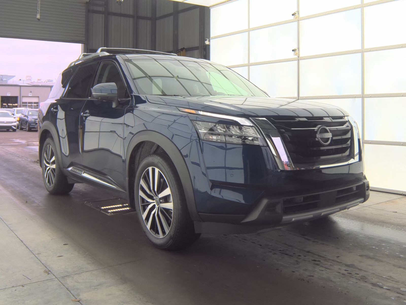 2024 Nissan Pathfinder Platinum FWD