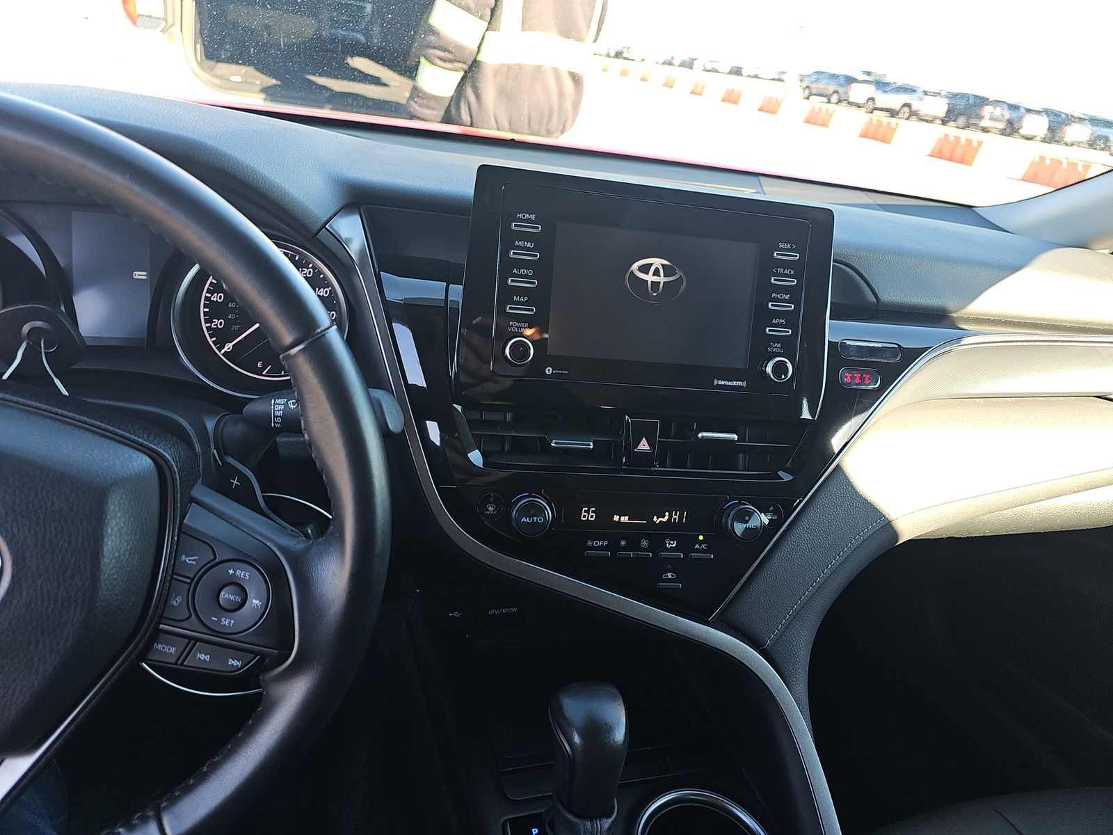 2024 Toyota Camry SE FWD