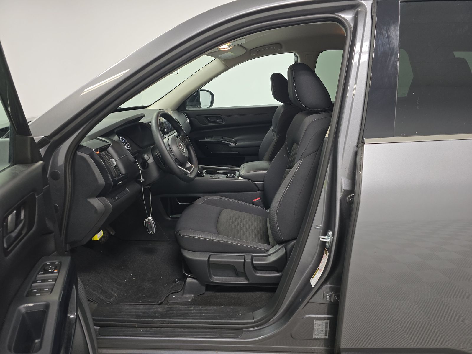 2024 Nissan Pathfinder S AWD