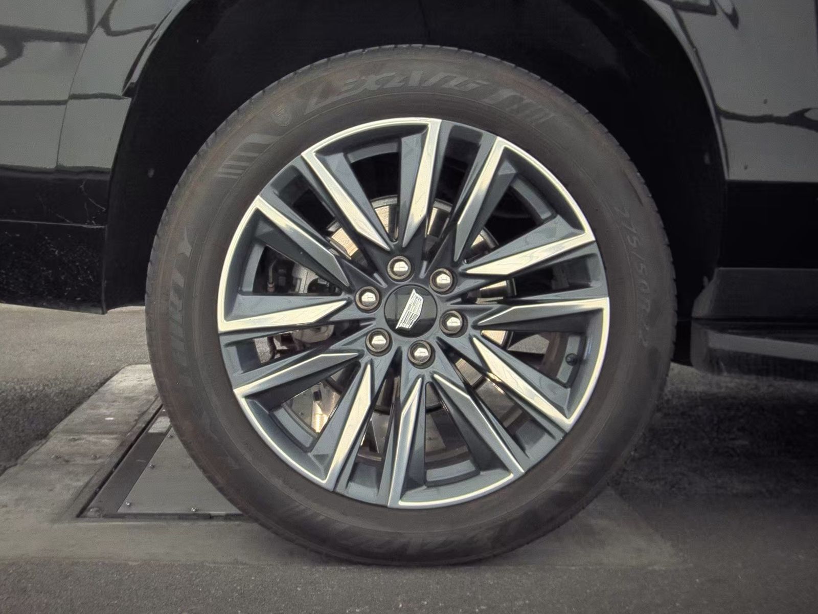 2023 Cadillac Escalade ESV Sport AWD