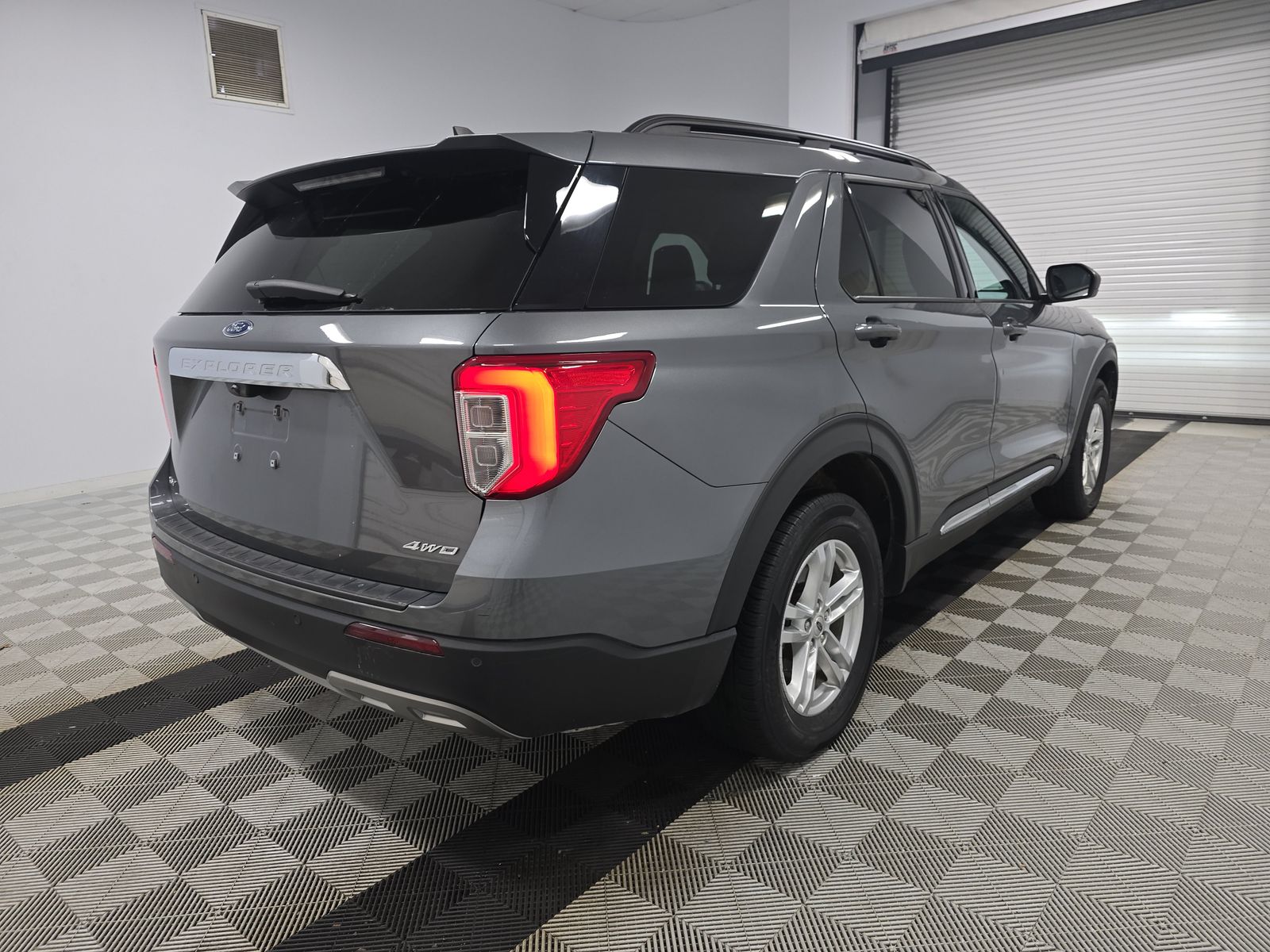 2023 Ford Explorer XLT AWD