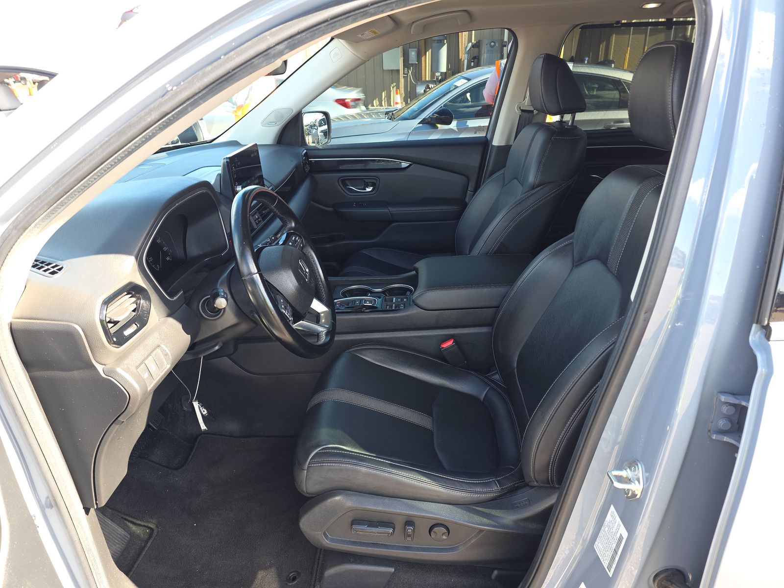 2023 Honda Pilot Touring FWD