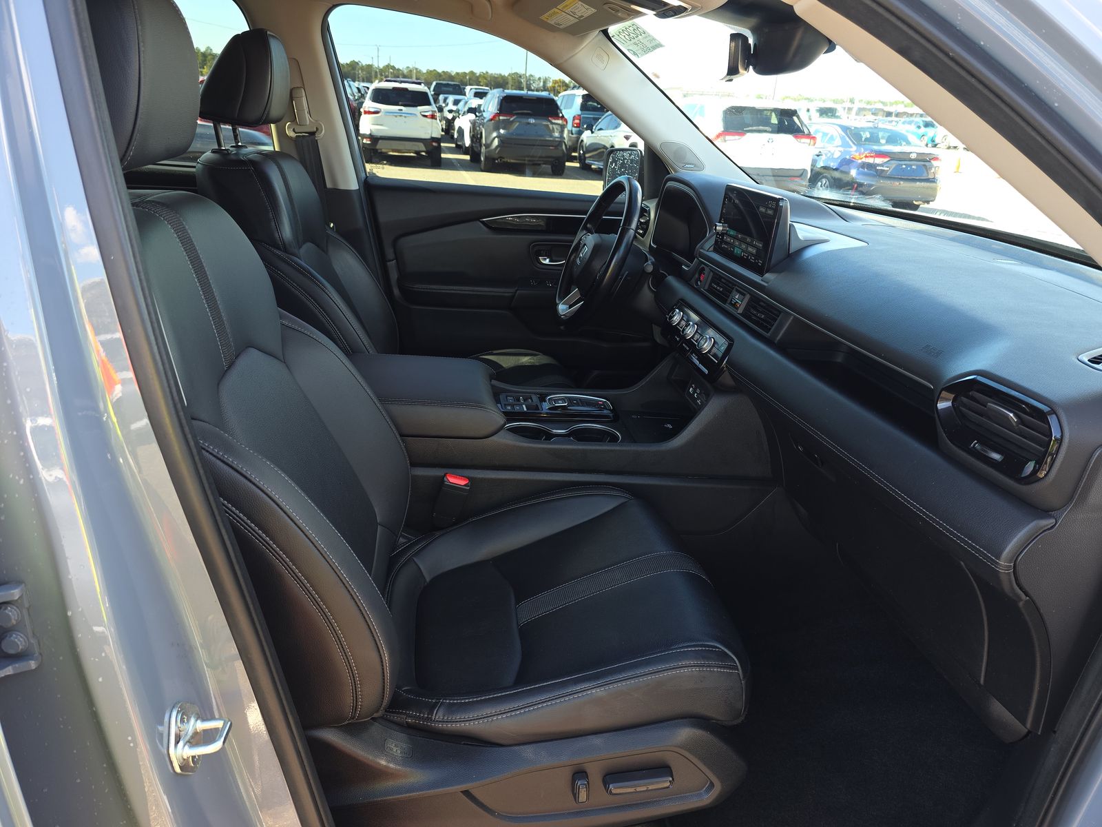 2023 Honda Pilot Touring FWD