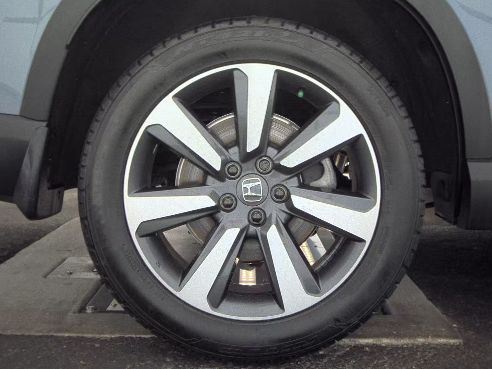 2023 Honda Pilot Touring FWD