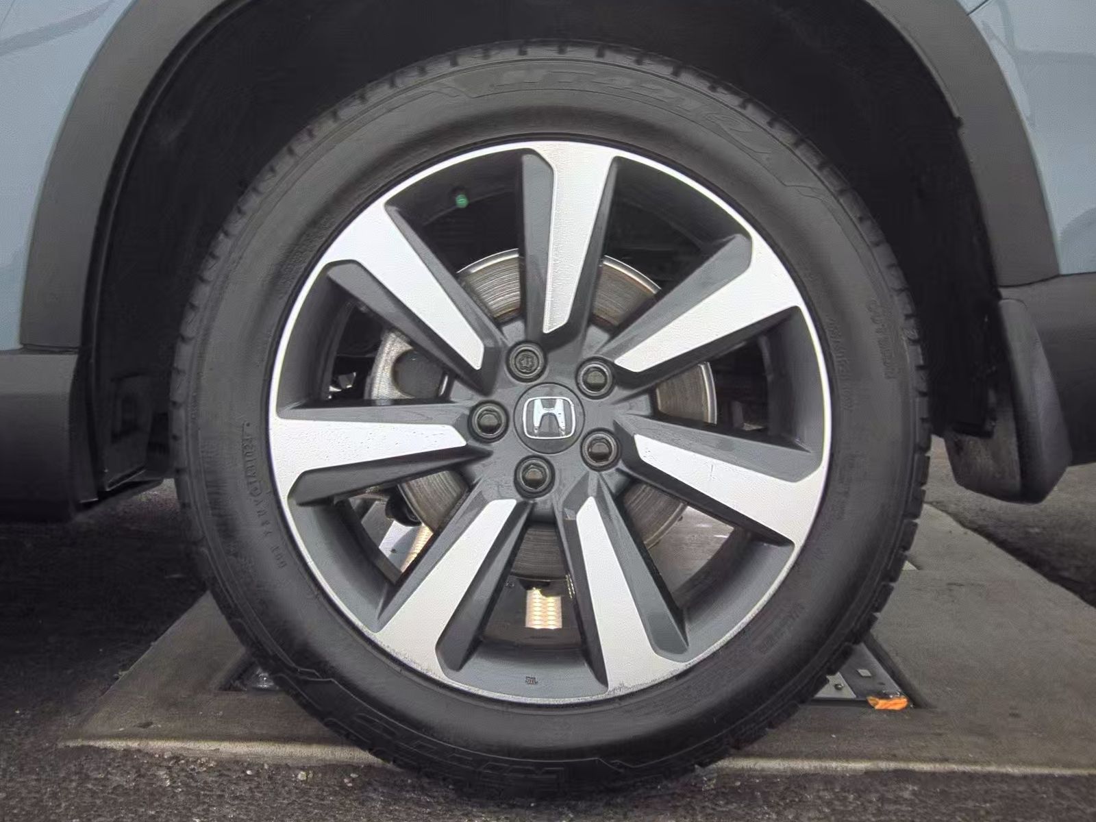 2023 Honda Pilot Touring FWD