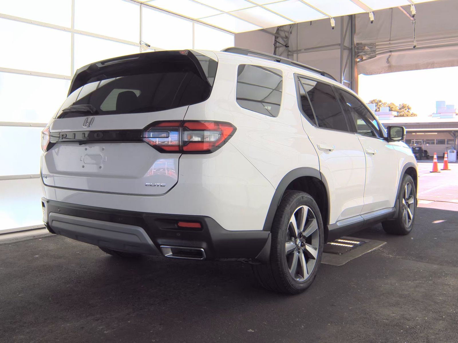 2023 Honda Pilot Elite AWD