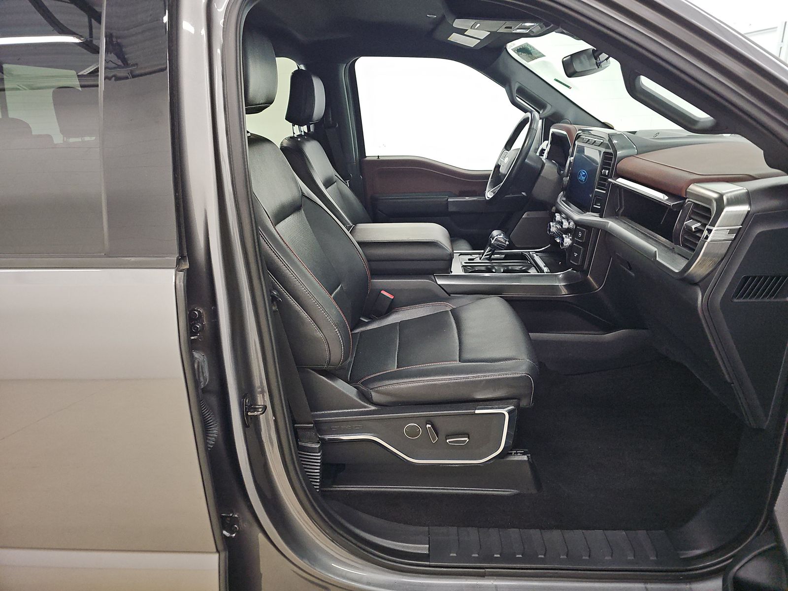 2022 Ford F-150 Hybrid Lariat AWD