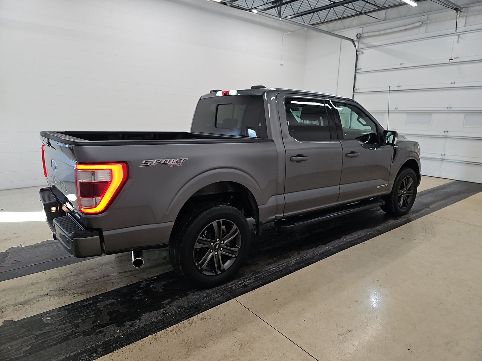 2022 Ford F-150 Hybrid Lariat AWD