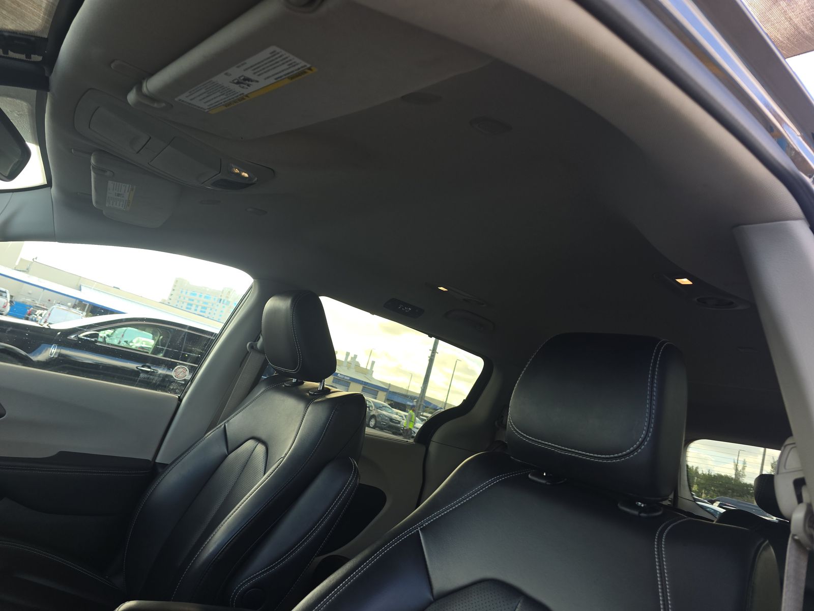 2023 Chrysler Pacifica Touring L FWD