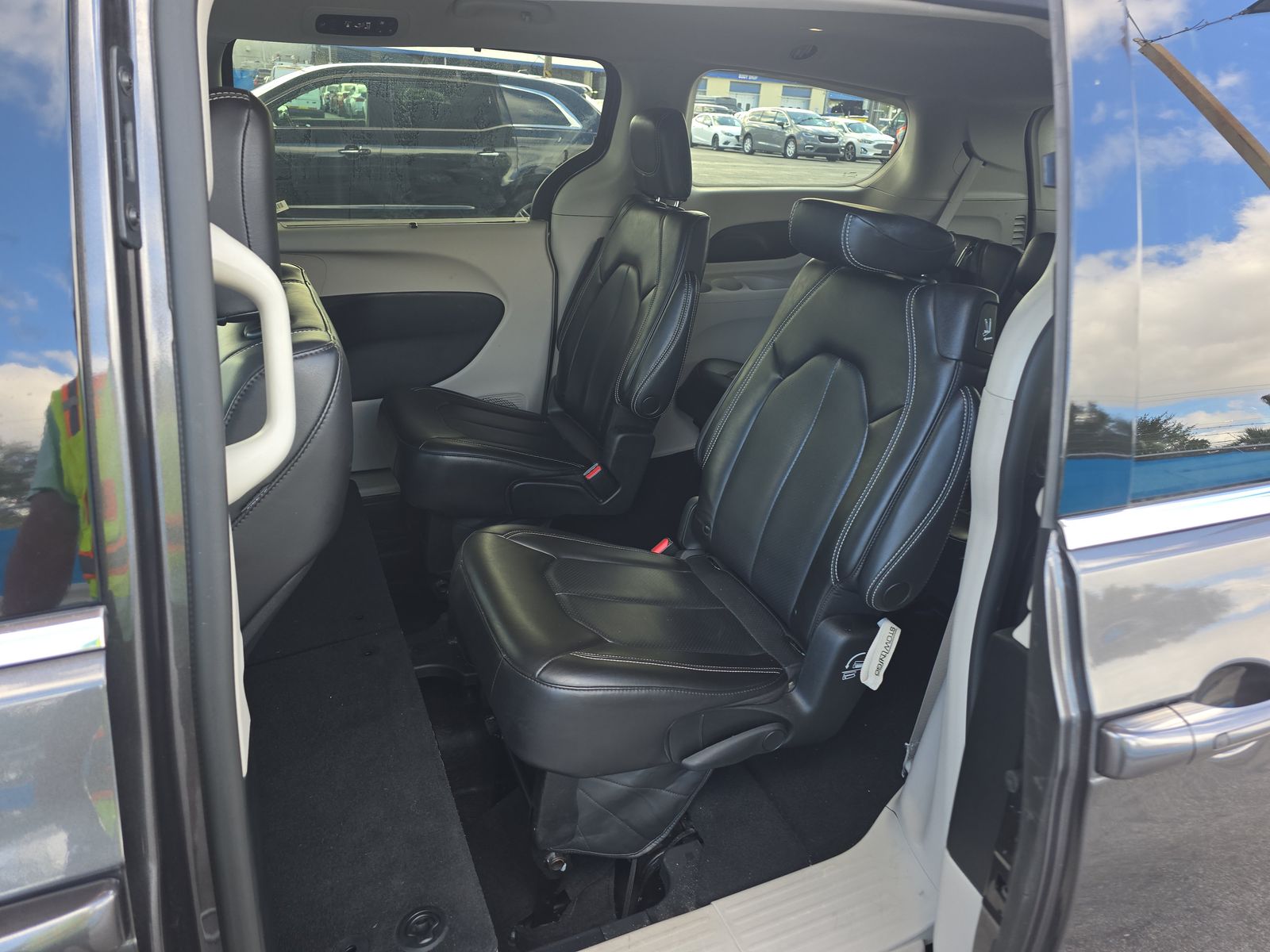 2023 Chrysler Pacifica Touring L FWD