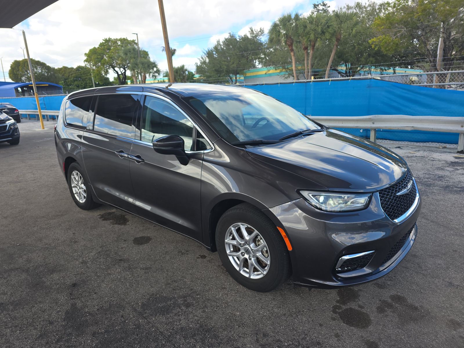 2023 Chrysler Pacifica Touring L FWD