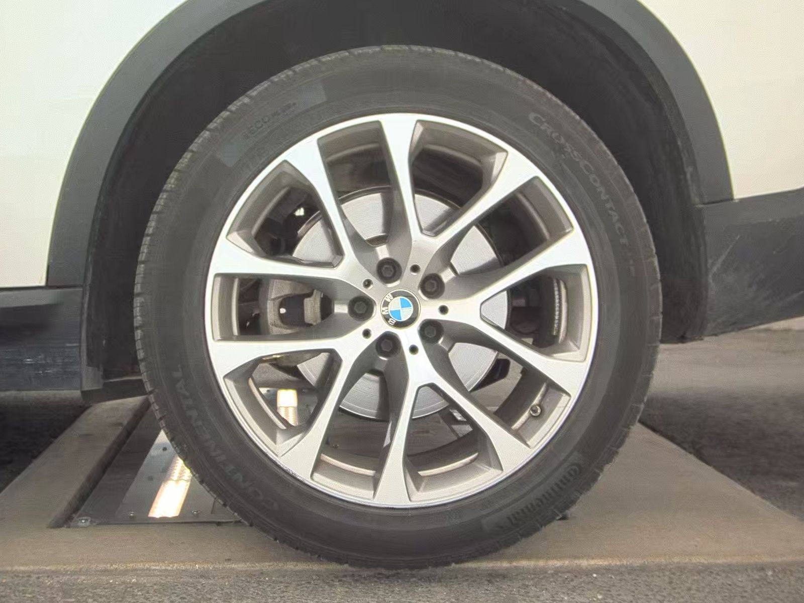 2024 BMW X5 xDrive40i AWD