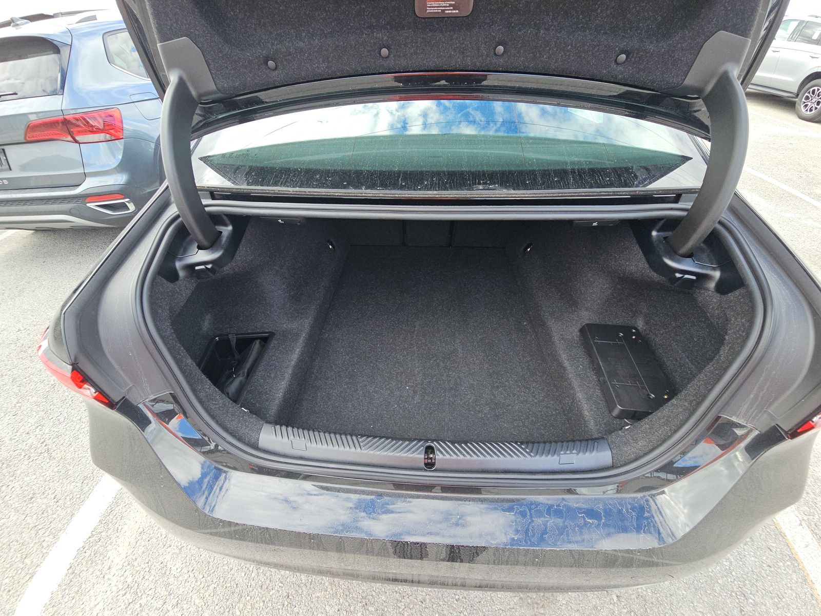 2025 BMW 5 Series 530i xDrive AWD