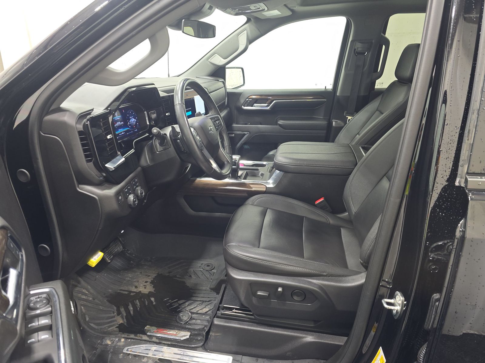 2024 Chevrolet Silverado 1500 RST AWD