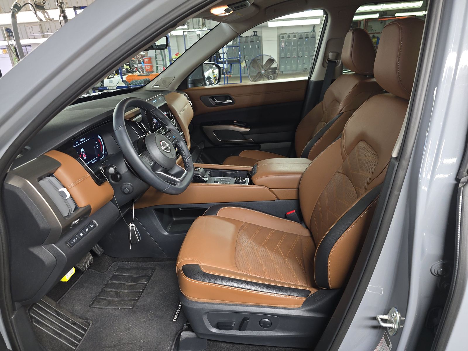 2024 Nissan Pathfinder Platinum AWD