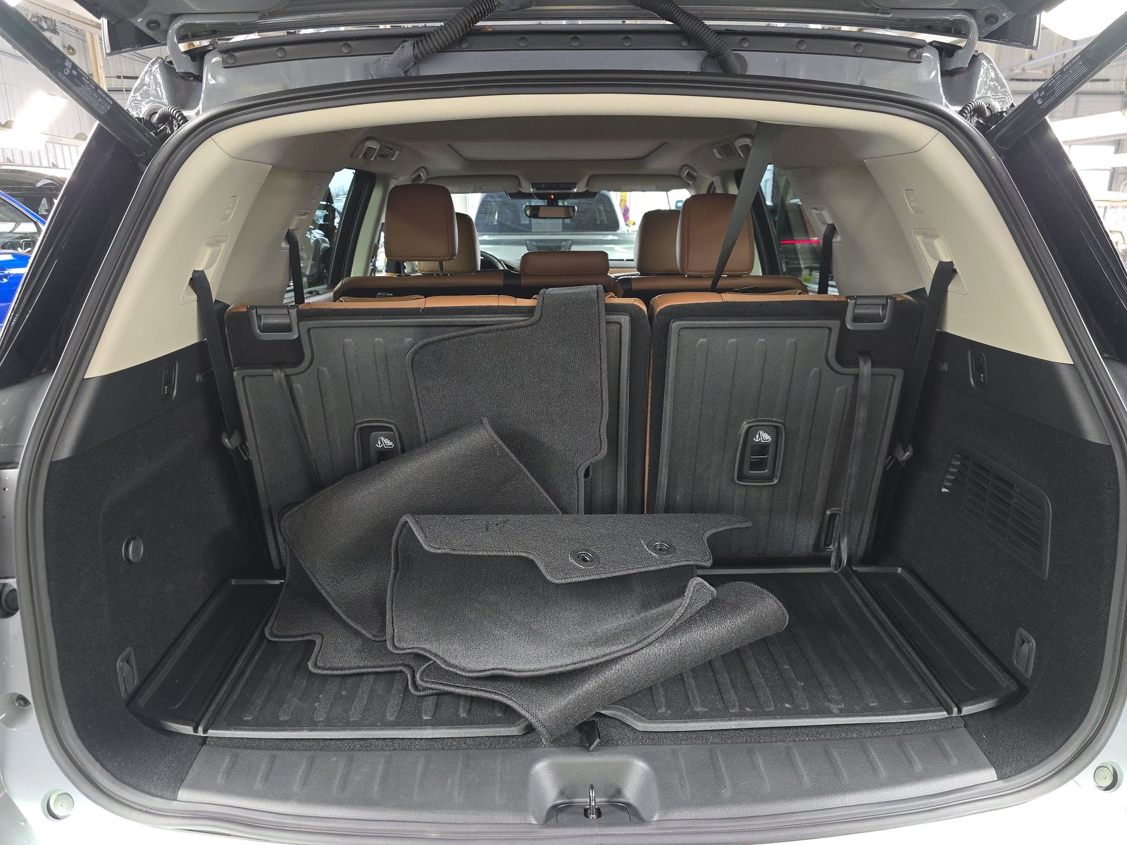 2024 Nissan Pathfinder Platinum AWD