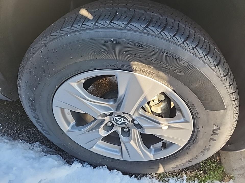 2024 Toyota RAV4 Hybrid XLE AWD