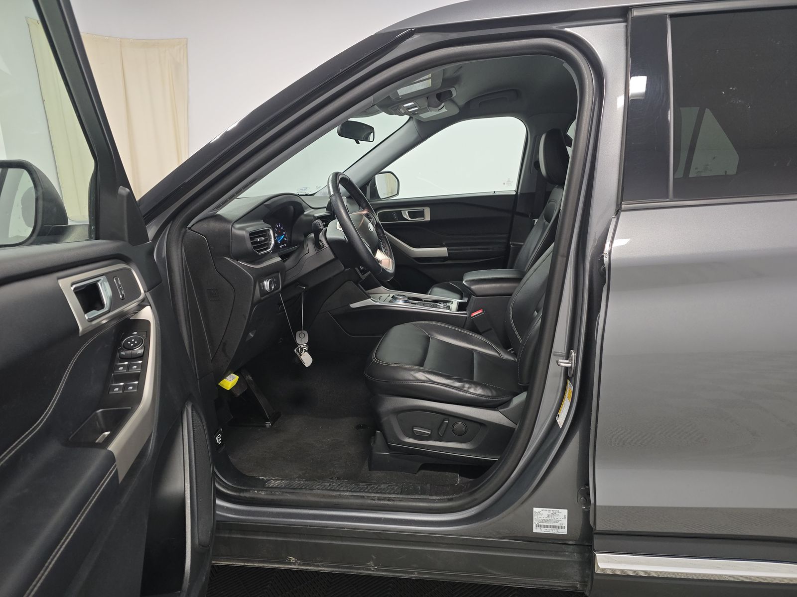 2022 Ford Explorer XLT AWD