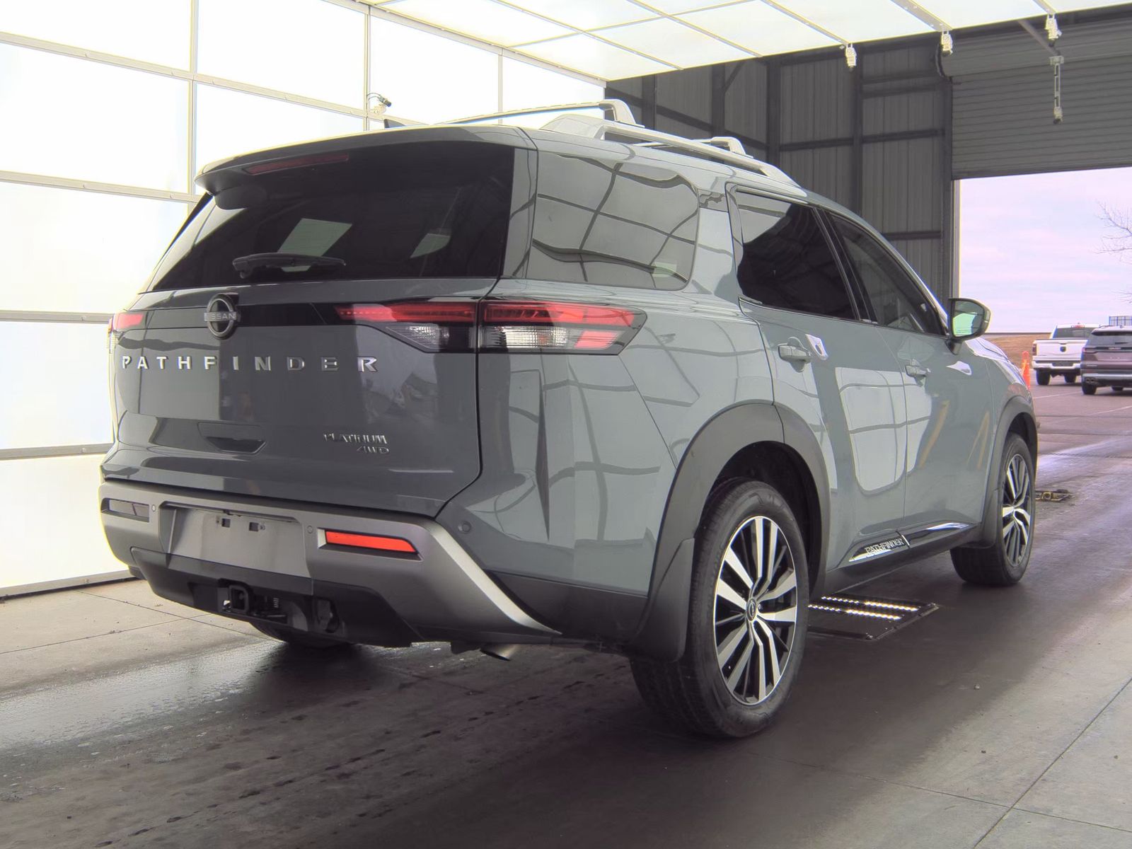 2024 Nissan Pathfinder Platinum AWD