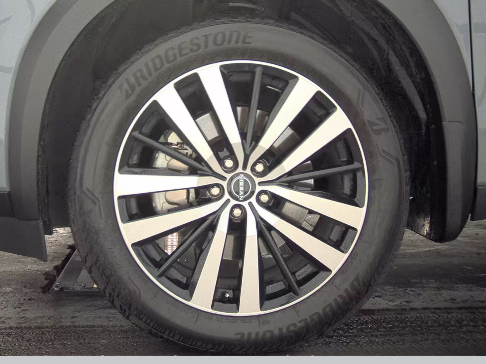 2024 Nissan Pathfinder Platinum AWD