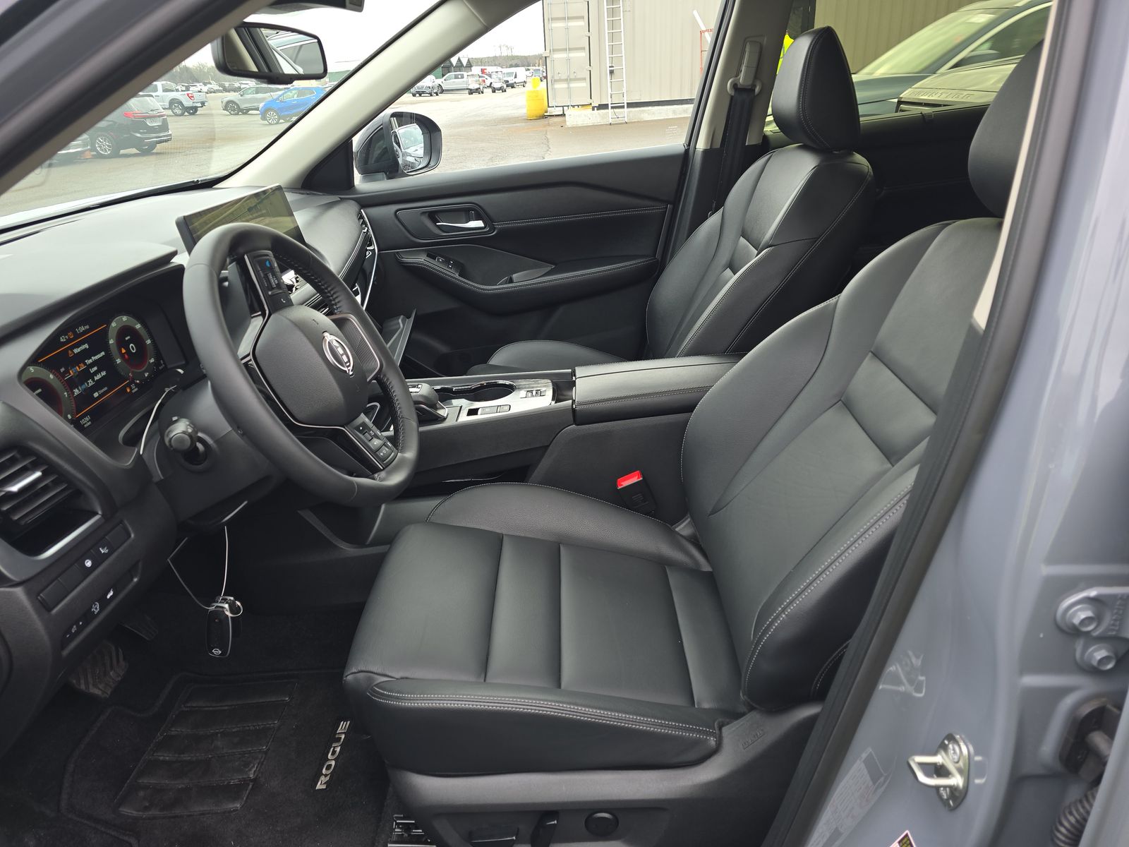 2025 Nissan Rogue SL FWD