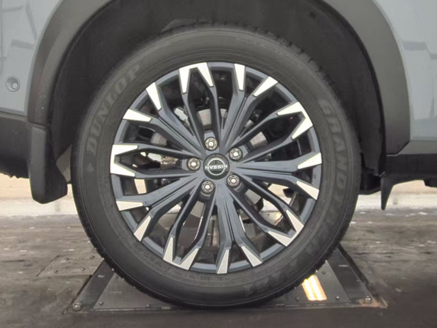 2025 Nissan Rogue SL FWD
