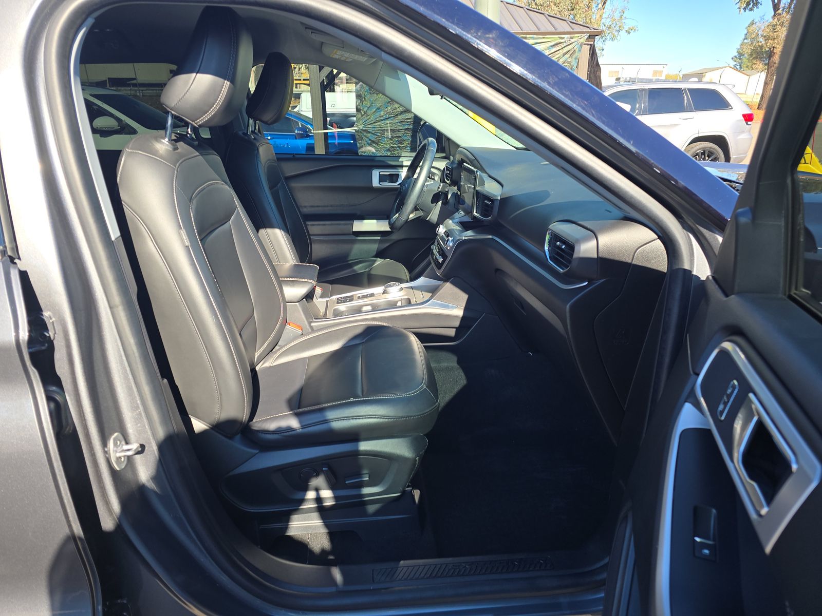 2022 Ford Explorer XLT FWD