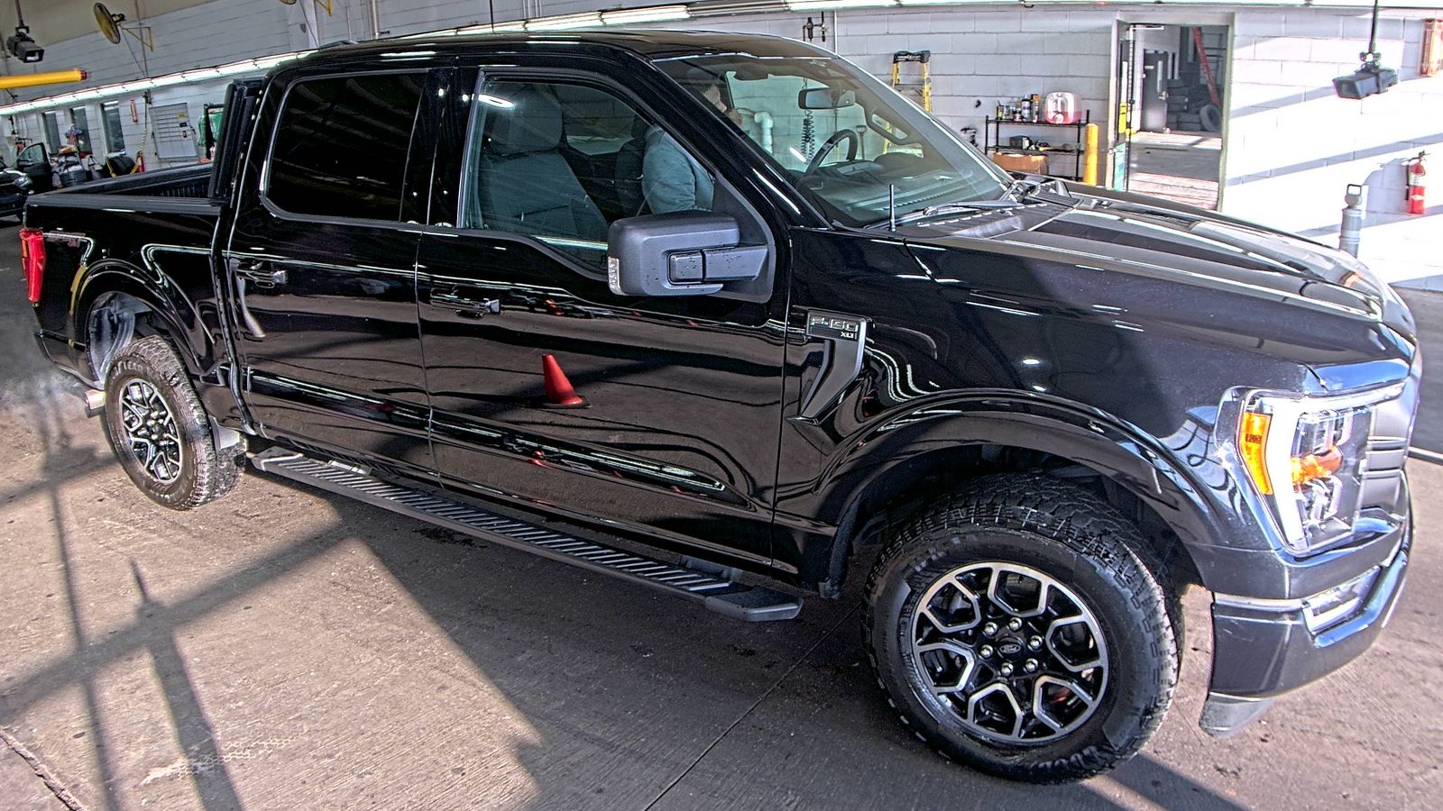 2023 Ford F-150 XLT AWD