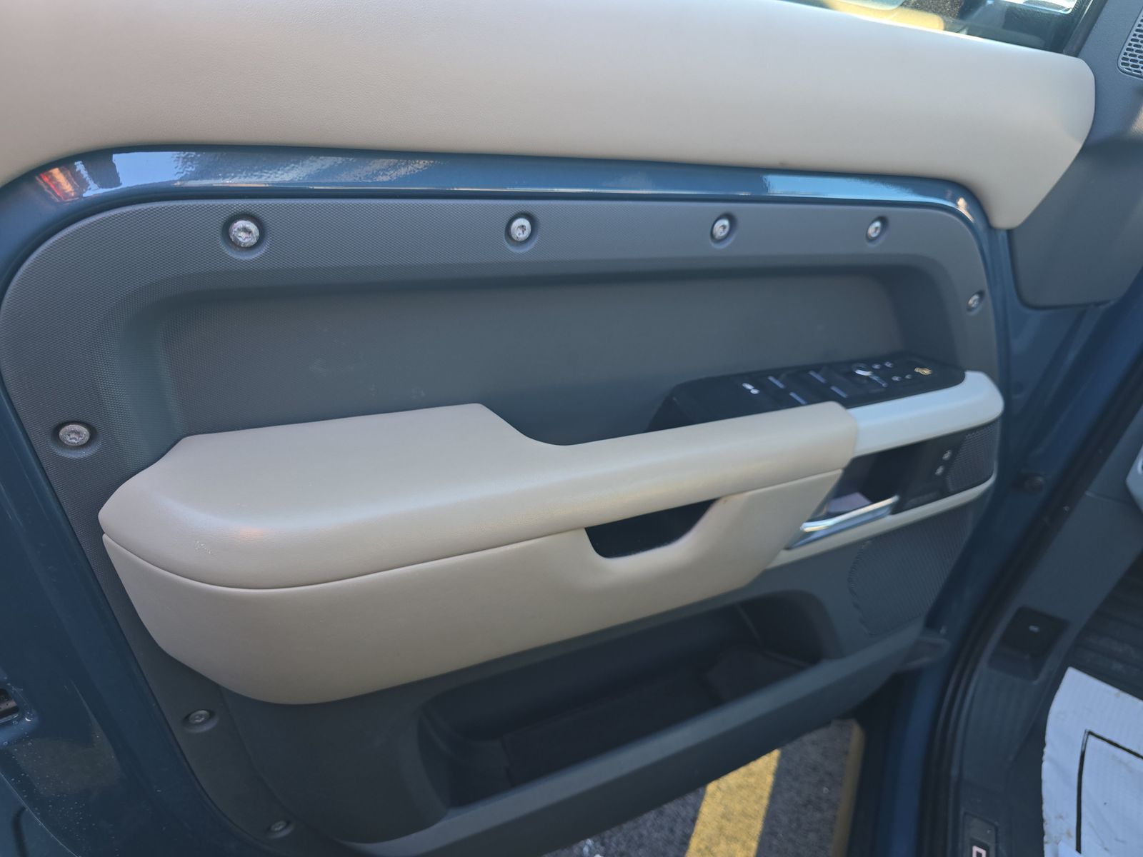 2022 Land Rover Defender 110 X-Dynamic HSE AWD