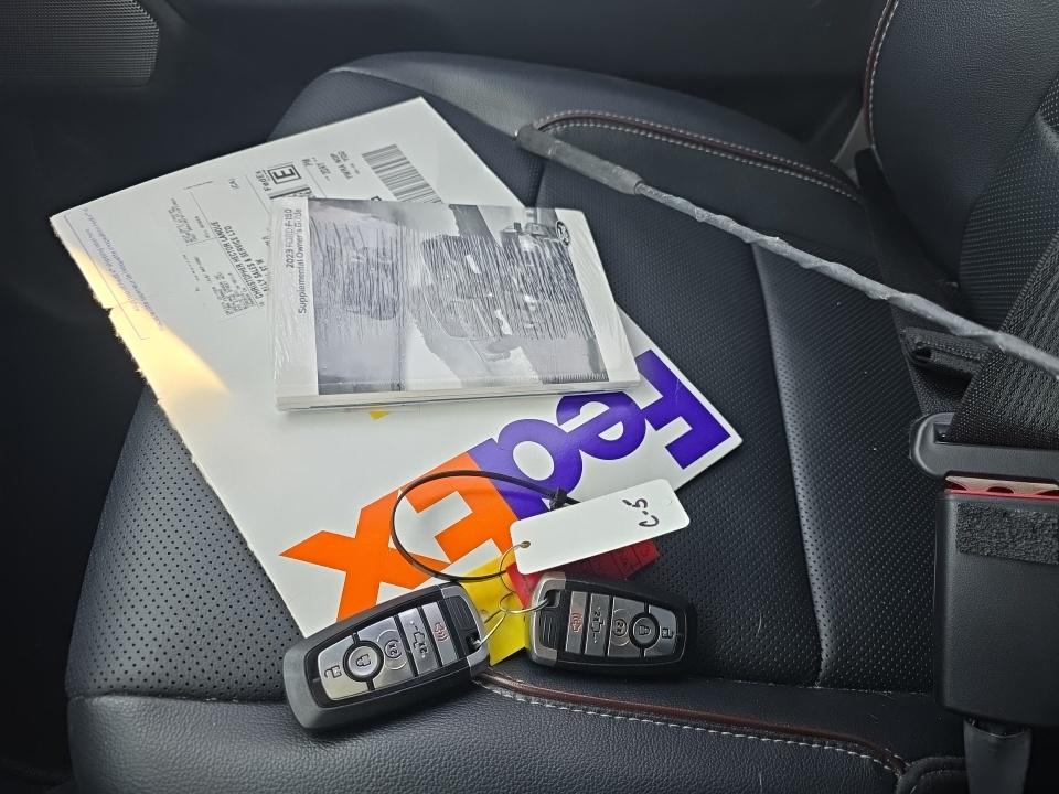 2023 Ford F-150 Lariat AWD