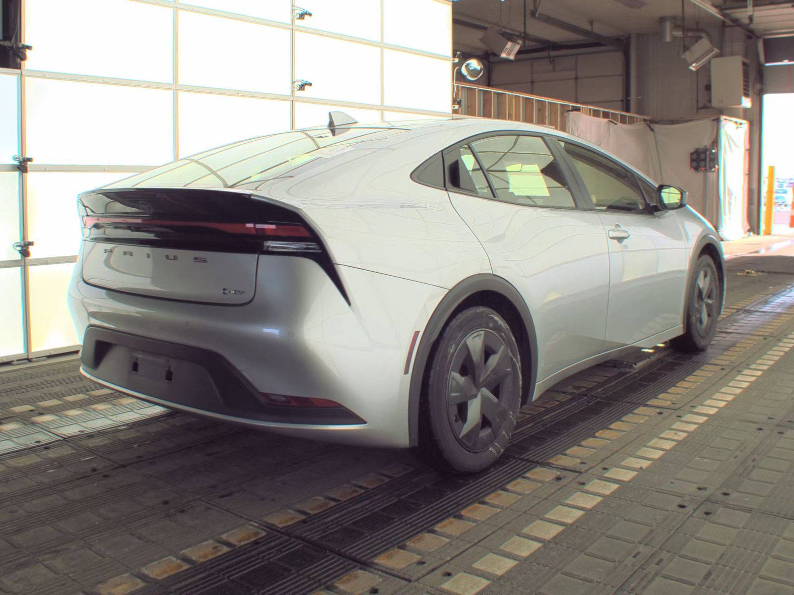 2025 Toyota Prius LE FWD