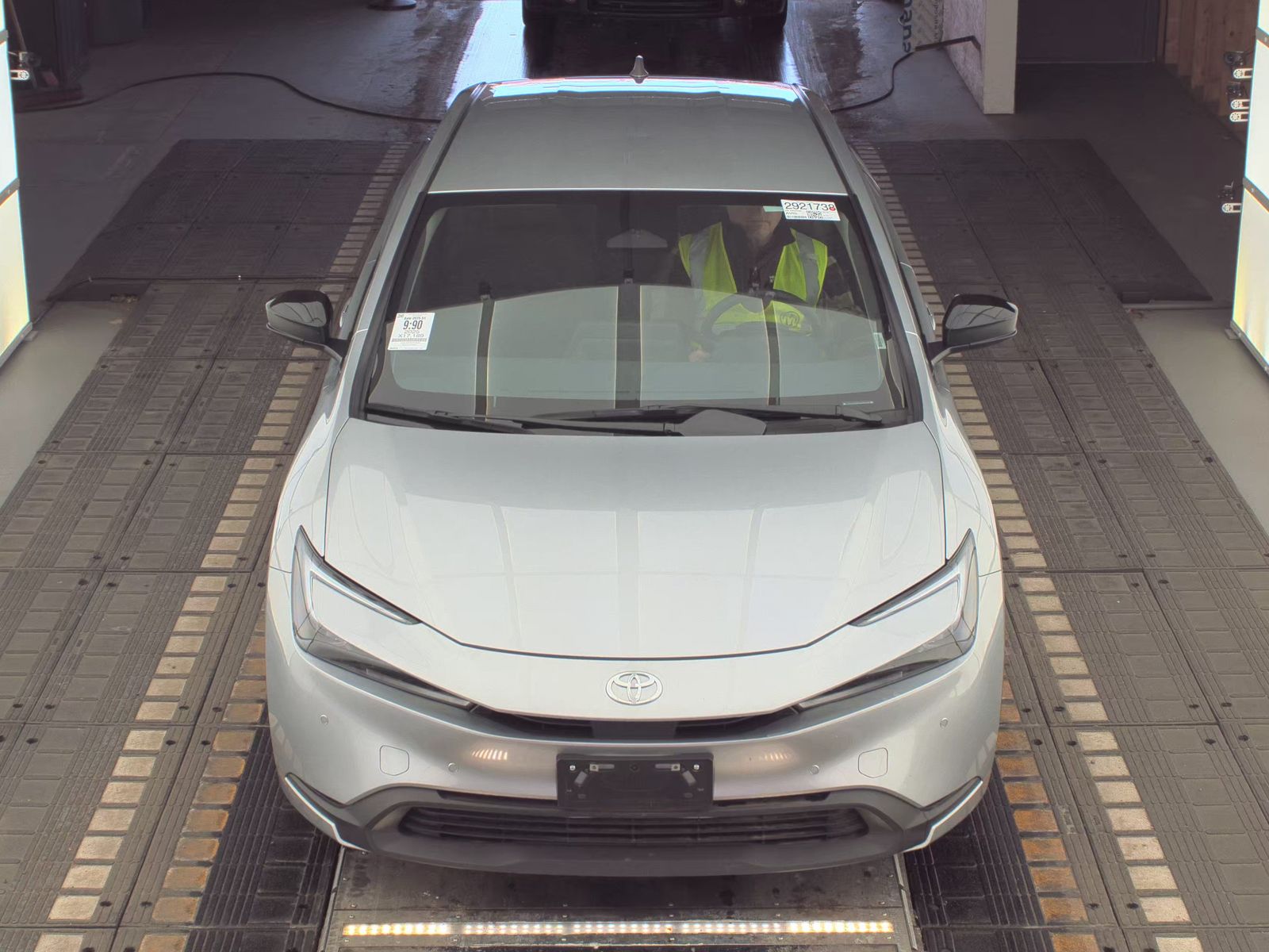 2025 Toyota Prius LE FWD