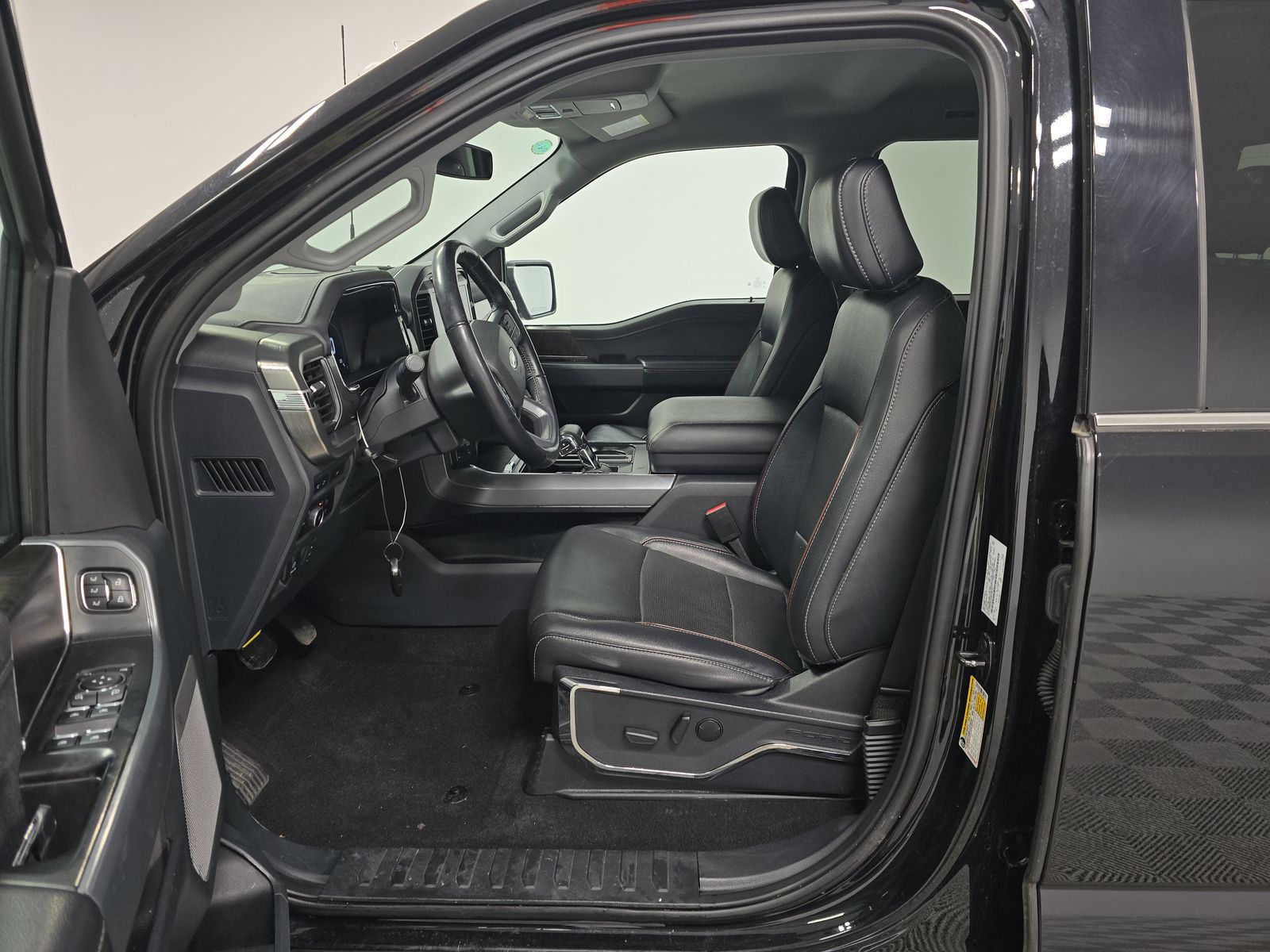 2023 Ford F-150 Lariat AWD