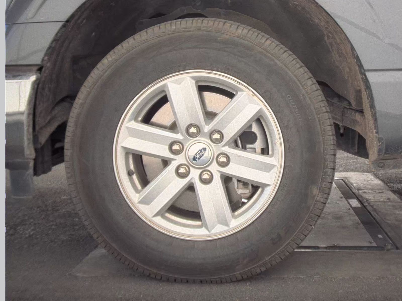 2023 Ford F-150 XLT RWD