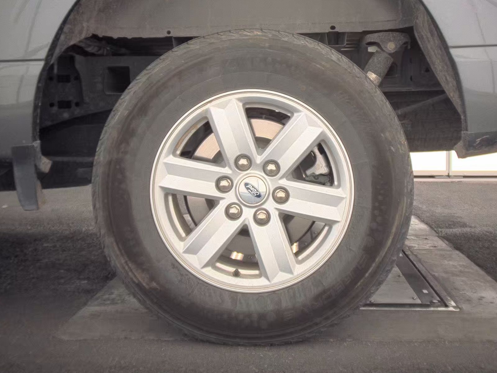 2023 Ford F-150 XLT RWD