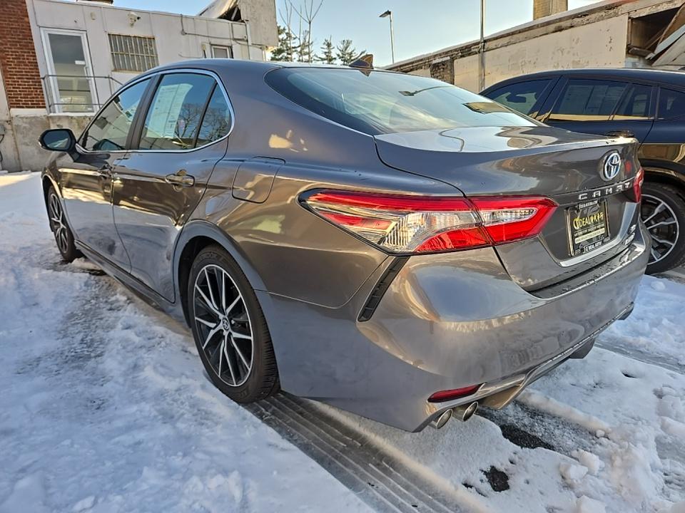 2024 Toyota Camry Hybrid SE FWD