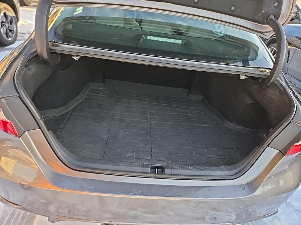 2024 Toyota Camry Hybrid SE FWD