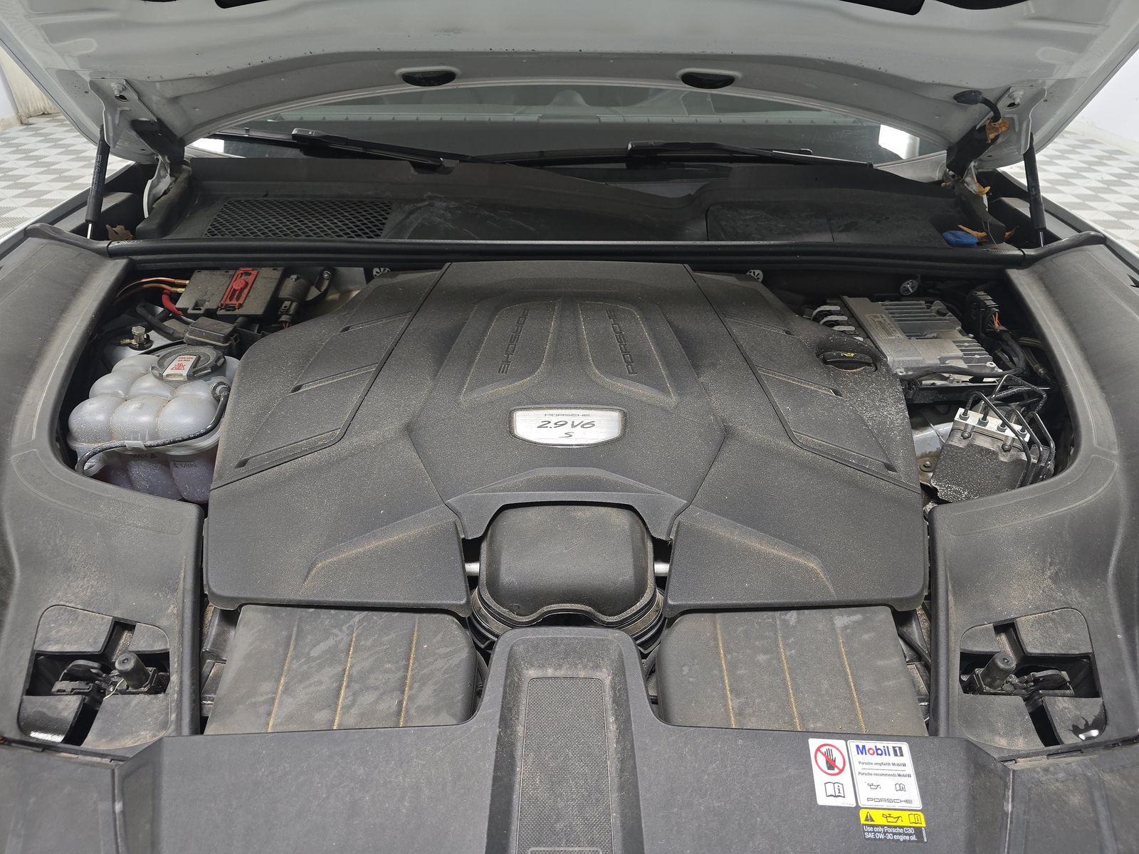 2023 Porsche Cayenne S AWD