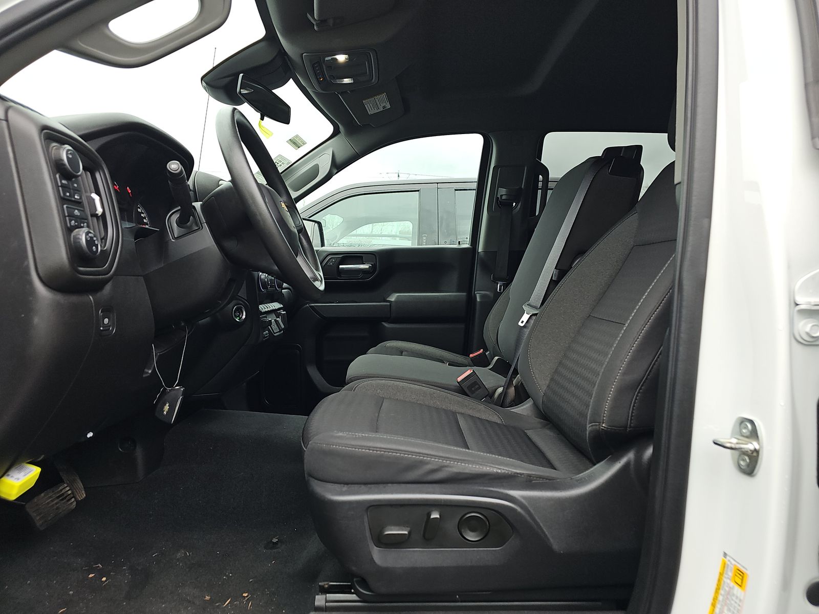 2023 Chevrolet Silverado 1500 Custom AWD