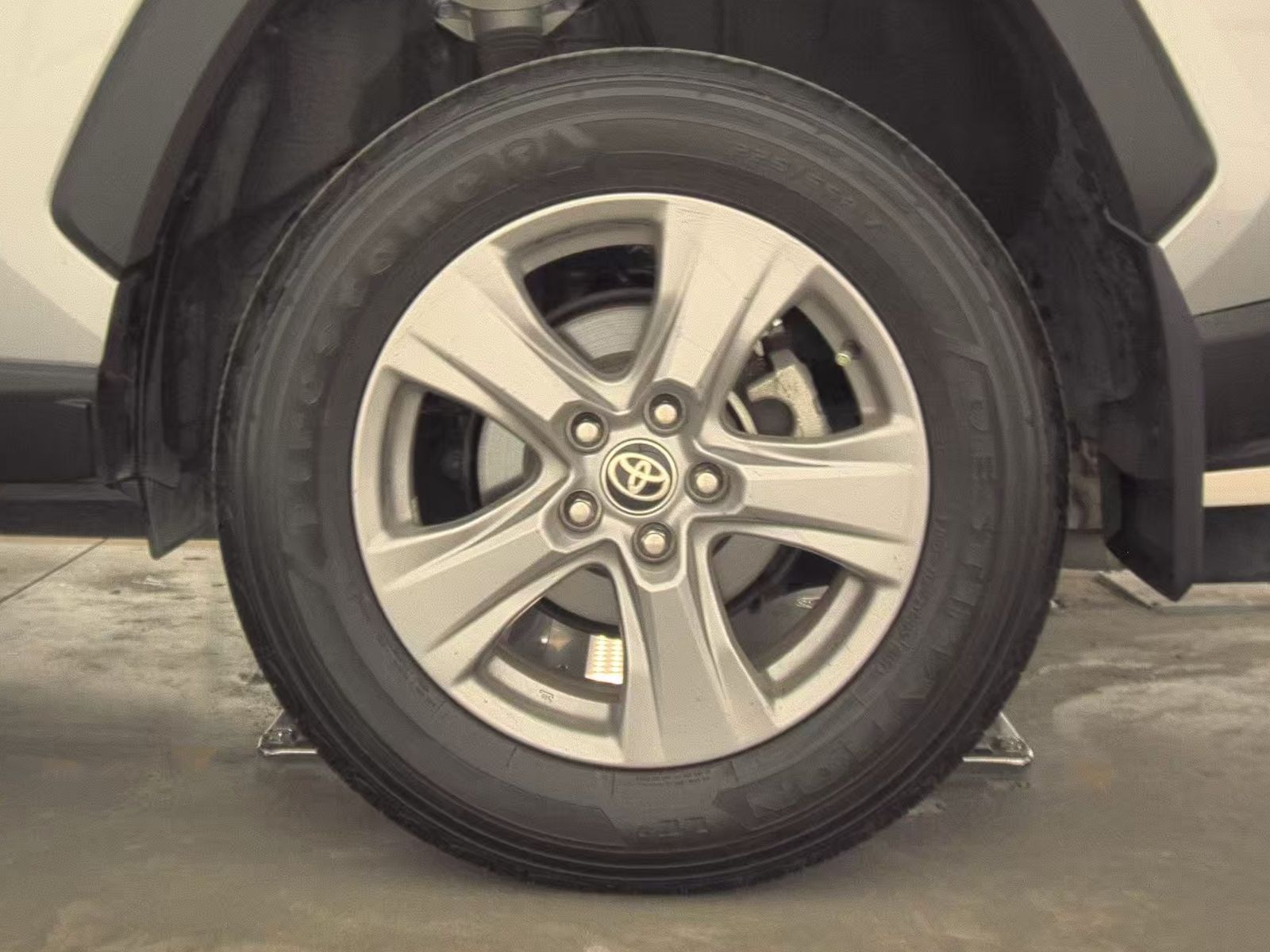 2024 Toyota RAV4 XLE FWD