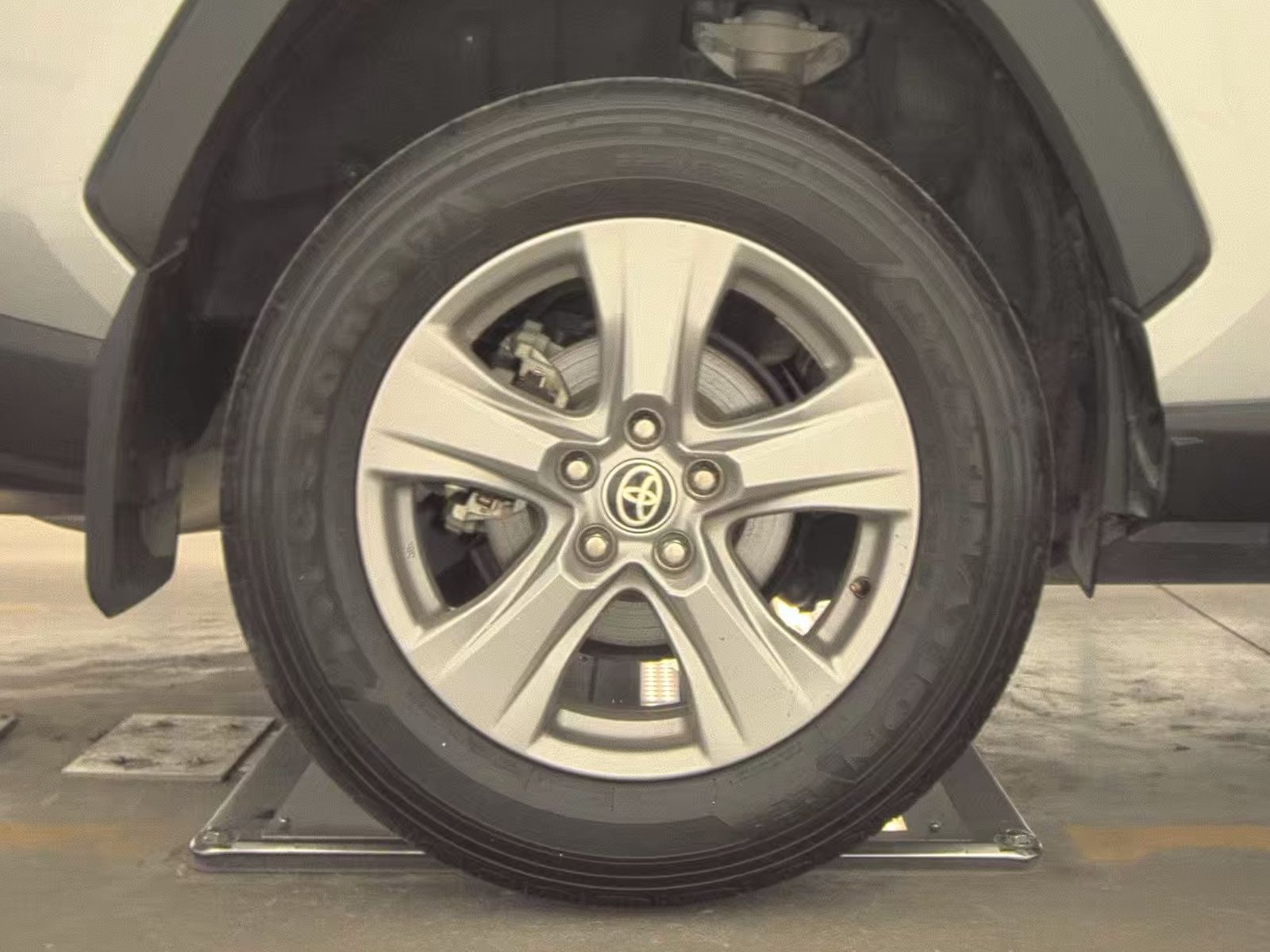 2024 Toyota RAV4 XLE FWD