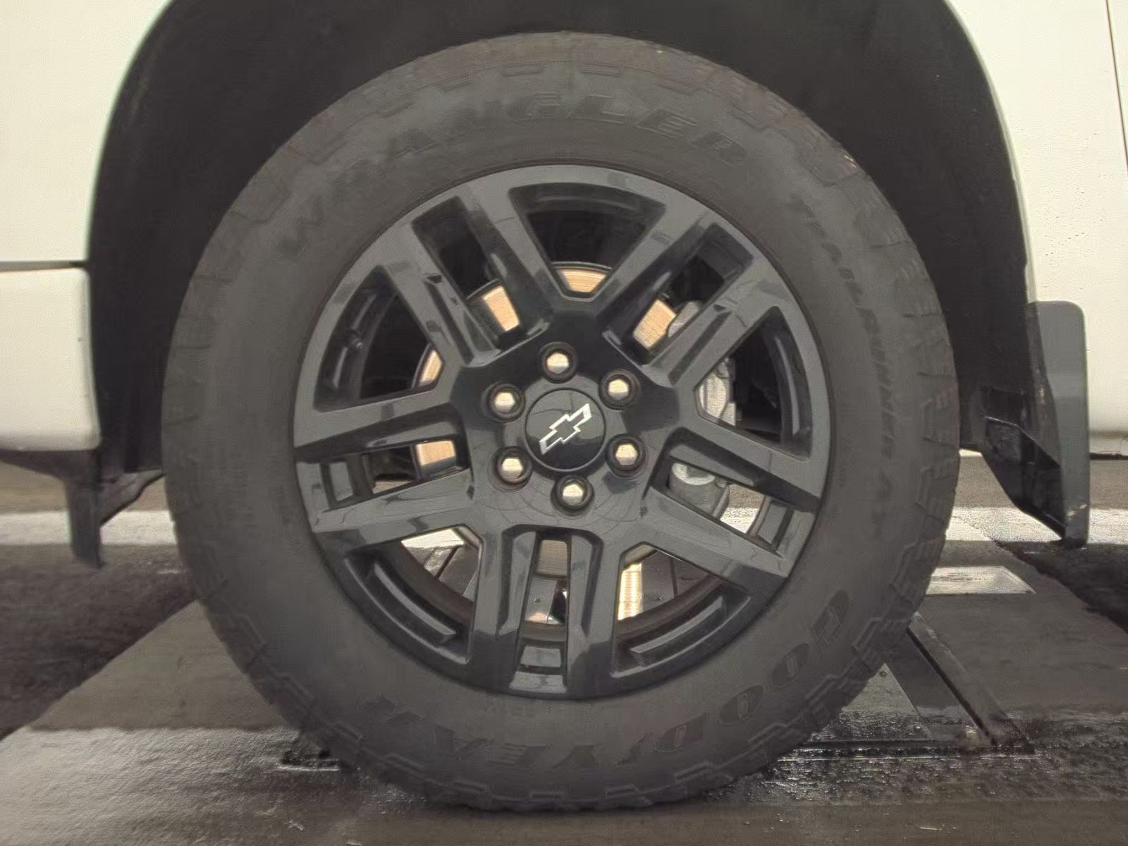 2023 Chevrolet Silverado 1500 Custom AWD