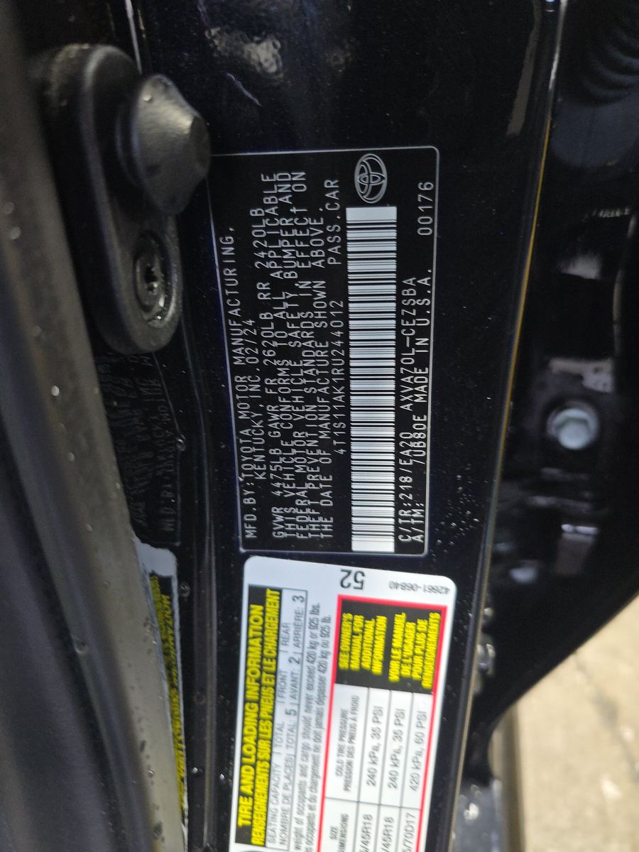 2024 Toyota Camry SE FWD