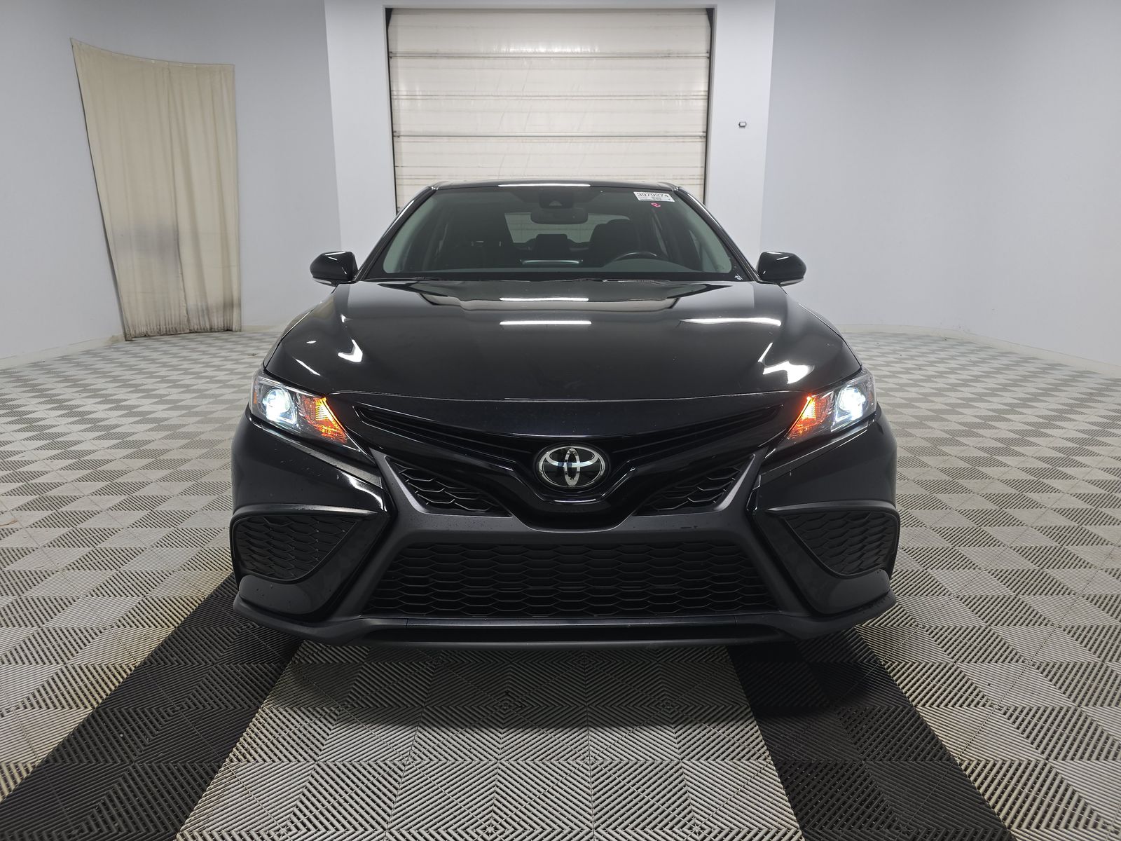 2024 Toyota Camry SE FWD