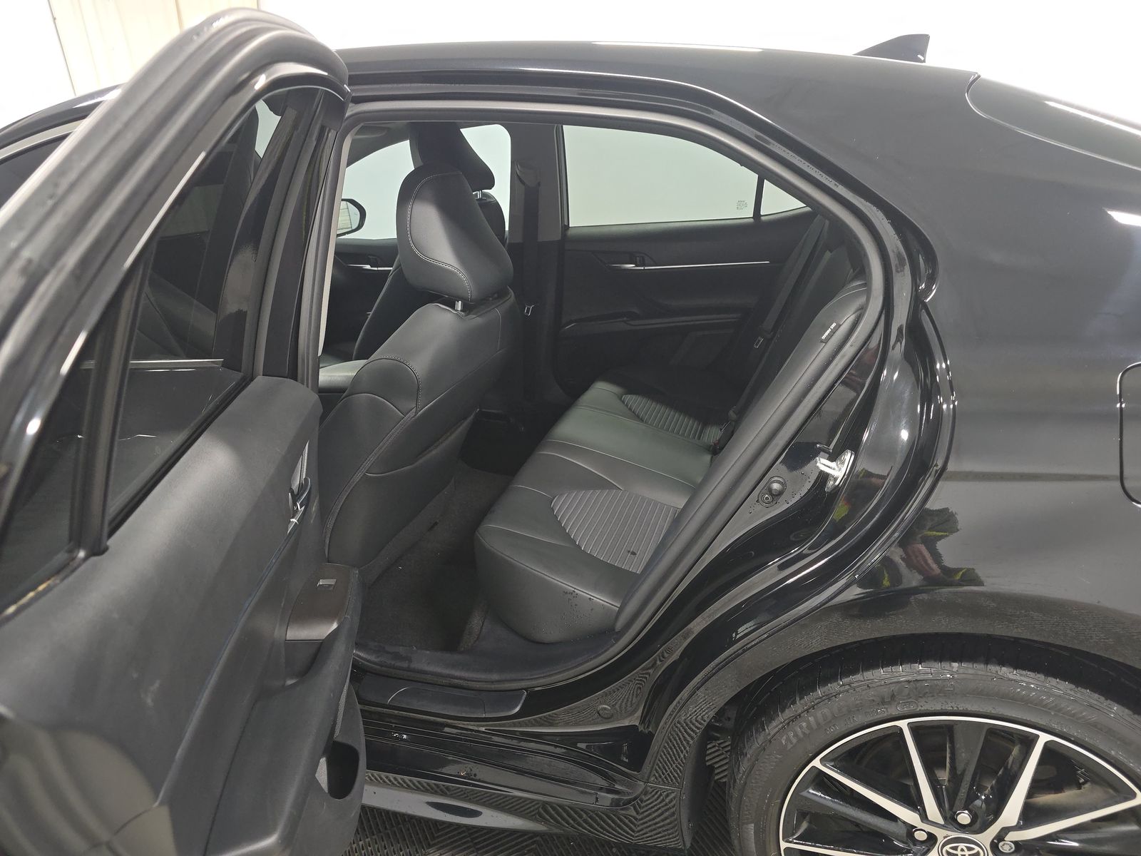 2024 Toyota Camry SE FWD